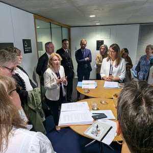 Echange_ministre_Catherine_Pegard